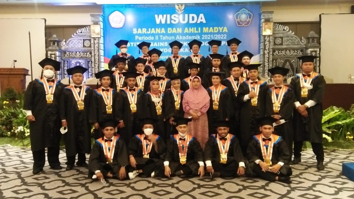 Wisuda Jurusan Informatika IST AKPRIND Yogyakarta Periode II Tahun Akademik 2021/2022